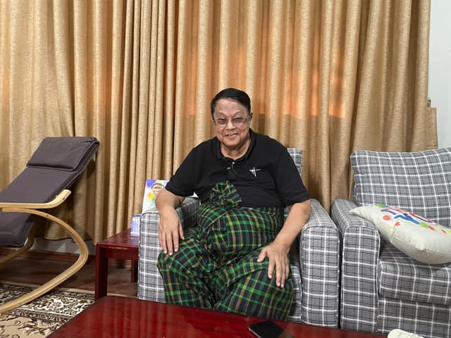 Portrait of ဝင်းငြိမ်း